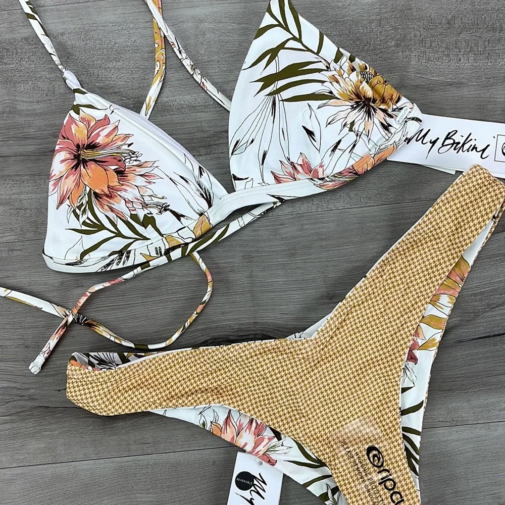 ☀️RIP CURL☀️ PLAYA BLANCA CROSS
PLAYA BLANCA SKIMPY REVERSIBLE BIKINISET - Picture 9 of 15